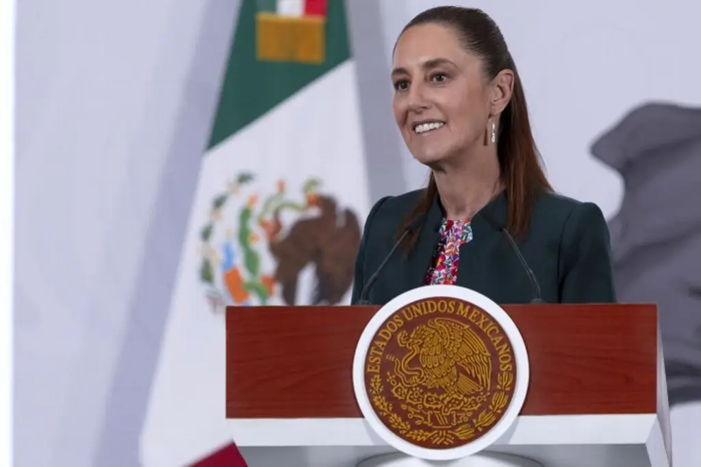 Sheinbaum deslinda a Pemex por derrame en costas de Veracruz